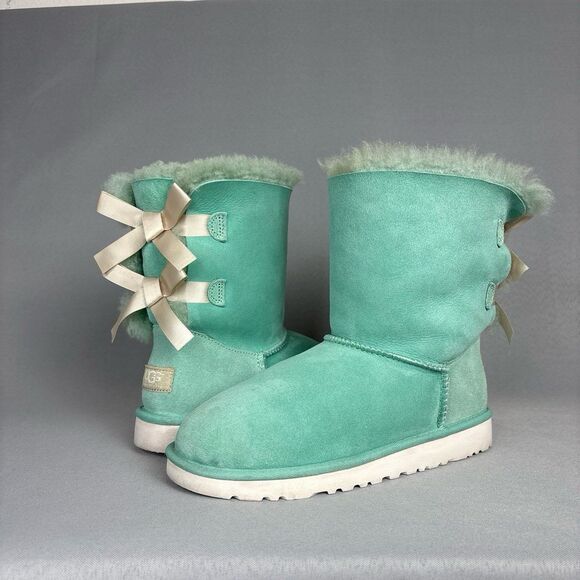 Womens Ugg Boots RARE Bailey Bow Tiffany's Aqua Pastel & White Retired 6 Fits 7 - Picture 3 of 11